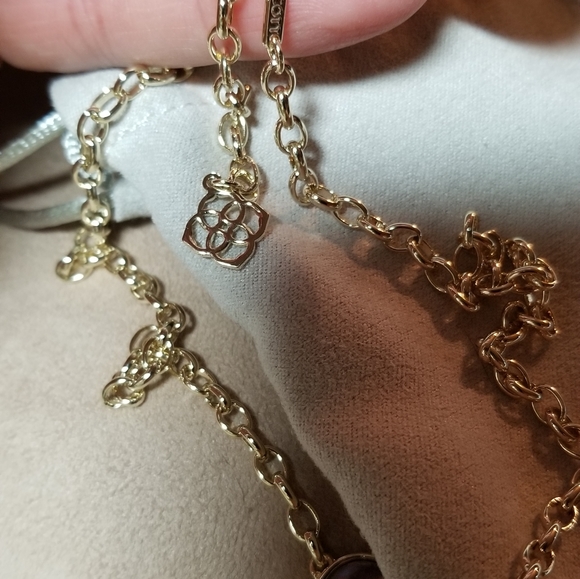Beautiful Kendra Scott necklace and earring set, new with pouch. - Picture 2 of 6